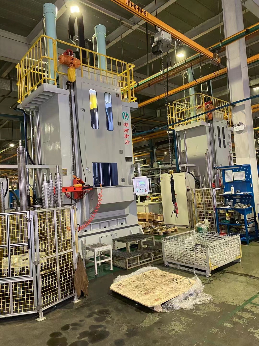 LG55730雙導(dao)柱上拉(la)式立式(shi)内拉床(chuang)